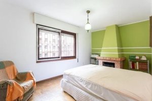 Casa com 300m², 4 dormitórios no bairro Sarandi em Porto Alegre para Alugar