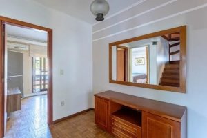 Casa com 300m², 4 dormitórios no bairro Sarandi em Porto Alegre para Alugar