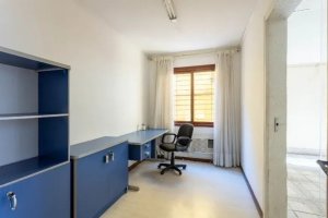 Casa com 300m², 4 dormitórios no bairro Sarandi em Porto Alegre para Alugar