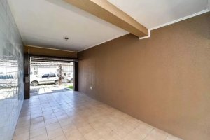 Casa com 240m², 4 dormitórios no bairro Sarandi em Porto Alegre para Alugar