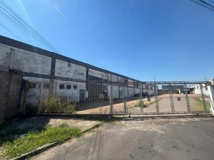 Depósito com 1.700m² no bairro Sarandi em Porto Alegre para Alugar