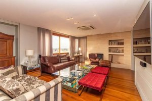 Apartamento com 500m², 4 dormitórios no bairro Moinhos de Vento em Porto Alegre para Alugar