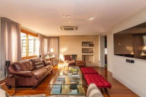 Apartamento com 500m², 4 dormitórios no bairro Moinhos de Vento em Porto Alegre para Alugar