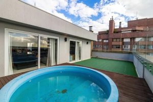 Apartamento com 500m², 4 dormitórios no bairro Moinhos de Vento em Porto Alegre para Alugar