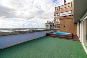 Apartamento com 500m², 4 dormitórios no bairro Moinhos de Vento em Porto Alegre para Alugar