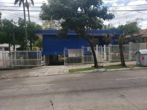 Casa comercial com 360m² no bairro São João em Porto Alegre para Alugar
