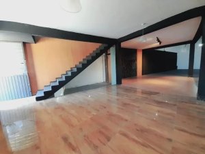 Depósito com 430m² no bairro Sarandi em Porto Alegre para Alugar