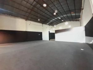 Depósito com 430m² no bairro Sarandi em Porto Alegre para Alugar