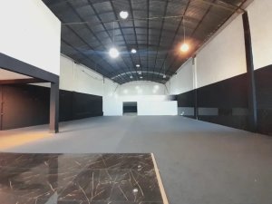 Depósito com 430m² no bairro Sarandi em Porto Alegre para Alugar