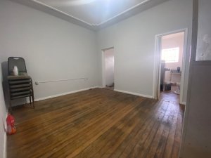 Casa comercial com 250m² no bairro Floresta em Porto Alegre para Alugar