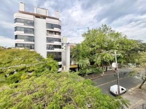 Apartamento com 200m², 3 dormitórios no bairro São João em Porto Alegre para Alugar