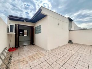 Apartamento com 200m², 3 dormitórios no bairro São João em Porto Alegre para Alugar