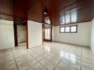 Apartamento com 200m², 3 dormitórios no bairro São João em Porto Alegre para Alugar