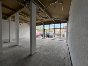 Loja com 117m² no bairro Chácara das Pedras em Porto Alegre para Alugar