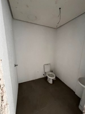Loja com 117m² no bairro Chácara das Pedras em Porto Alegre para Alugar