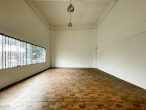 Loja com 212m² no bairro Vila Jardim em Porto Alegre para Alugar
