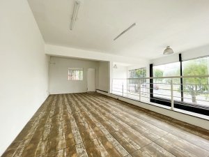 Loja com 212m² no bairro Vila Jardim em Porto Alegre para Alugar