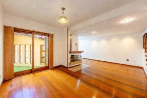 Casa comercial com 230m² no bairro São Geraldo em Porto Alegre para Alugar