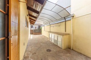 Casa comercial com 230m² no bairro São Geraldo em Porto Alegre para Alugar