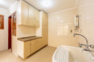 Casa comercial com 230m² no bairro São Geraldo em Porto Alegre para Alugar