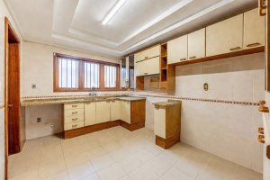 Casa comercial com 230m² no bairro São Geraldo em Porto Alegre para Alugar