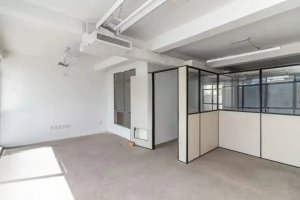 Prédio Comercial com 619m² no bairro Santana em Porto Alegre para Alugar