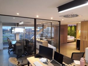 Prédio Comercial com 4.710m² no bairro Anchieta em Porto Alegre para Alugar