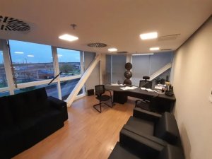 Prédio Comercial com 4.710m² no bairro Anchieta em Porto Alegre para Alugar
