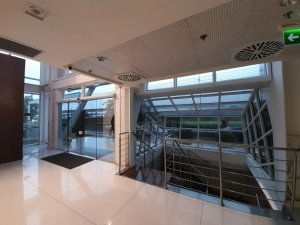 Prédio Comercial com 4.710m² no bairro Anchieta em Porto Alegre para Alugar