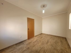 Casa com 230m², 4 dormitórios no bairro Jardim São Pedro em Porto Alegre para Alugar