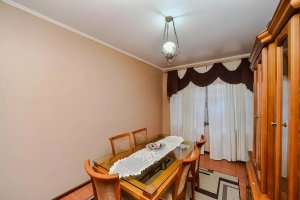 Casa com 390m², 4 dormitórios no bairro Jardim Lindóia em Porto Alegre para Alugar