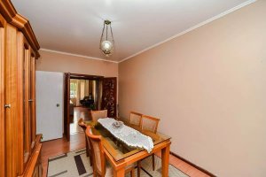 Casa com 390m², 4 dormitórios no bairro Jardim Lindóia em Porto Alegre para Alugar