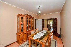 Casa com 390m², 4 dormitórios no bairro Jardim Lindóia em Porto Alegre para Alugar