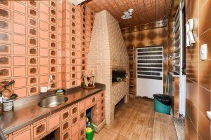 Casa com 390m², 4 dormitórios no bairro Jardim Lindóia em Porto Alegre para Alugar