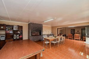 Casa com 390m², 4 dormitórios no bairro Jardim Lindóia em Porto Alegre para Alugar