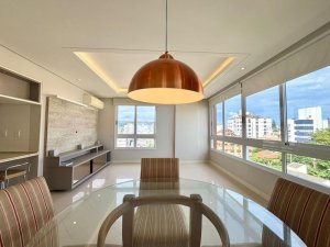 Apartamento com 90m², 3 dormitórios no bairro Petrópolis em Porto Alegre para Alugar
