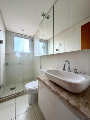 Apartamento com 90m², 3 dormitórios no bairro Petrópolis em Porto Alegre para Alugar