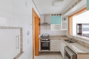 Apartamento com 73m², 2 dormitórios no bairro Higienópolis em Porto Alegre para Alugar