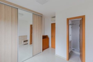 Apartamento com 73m², 2 dormitórios no bairro Higienópolis em Porto Alegre para Alugar