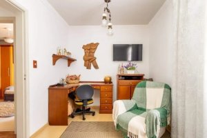 Casa com 287m², 3 dormitórios no bairro Higienópolis em Porto Alegre para Alugar