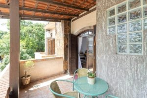 Casa com 287m², 3 dormitórios no bairro Higienópolis em Porto Alegre para Alugar