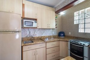 Casa com 287m², 3 dormitórios no bairro Higienópolis em Porto Alegre para Alugar