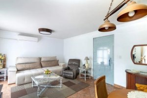 Casa com 287m², 3 dormitórios no bairro Higienópolis em Porto Alegre para Alugar