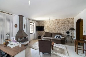 Casa com 287m², 3 dormitórios no bairro Higienópolis em Porto Alegre para Alugar