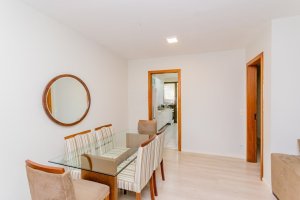 Apartamento com 76m², 2 dormitórios no bairro Petrópolis em Porto Alegre para Alugar