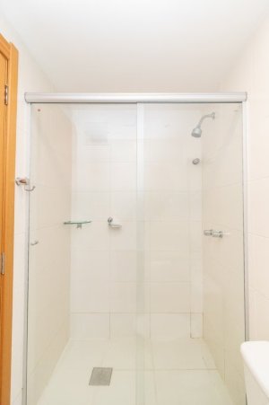 Apartamento com 65m², 1 dormitório no bairro Três Figueiras em Porto Alegre para Alugar