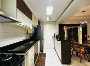 Apartamento com 67m², 2 dormitórios no bairro Menino Deus em Porto Alegre para Alugar