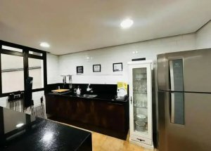 Apartamento com 67m², 2 dormitórios no bairro Menino Deus em Porto Alegre para Alugar