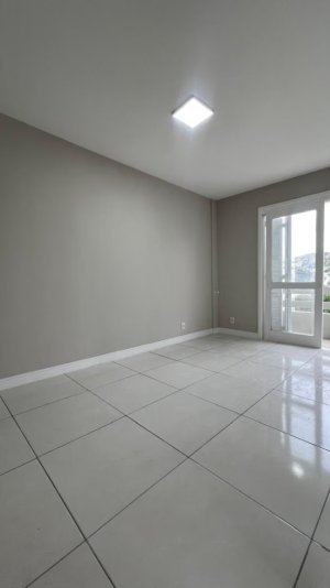 Apartamento com 80m², 3 dormitórios no bairro Tristeza em Porto Alegre para Alugar