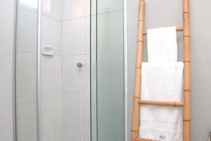 Apartamento com 90m², 2 dormitórios no bairro Azenha em Porto Alegre para Alugar